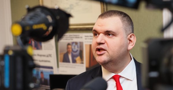 Пеевский покинул кабинет Тодора Живкова в Национальном Собрании