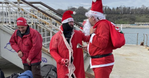 Дайверы из Бургаса отпразднуют Рождество под водой