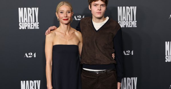 Сына Гвинет Пэлтроу смутили ее сексуальные сцены