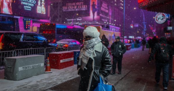 Сотни рейсов отменены из-за зимнего шторма в северо-восточных штатах США