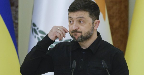 Украина подтвердила: неизвестные дроны преследовали самолет Зеленского