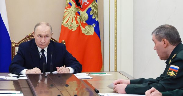 Путин поручил расширить буферную зону на Украине в 2026 году.