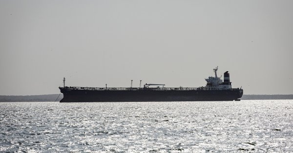 В Персидском заливе задержан танкер с контрабандным топливом