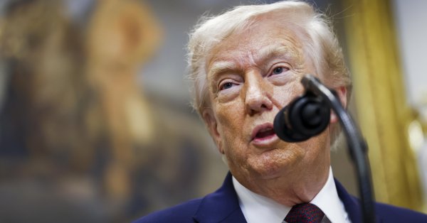 Трамп приветствовал Зеленского: Дипломатические усилия по войне находятся на "завершающей фазе"