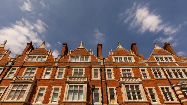 Налог на богатство затронет 200 000 домов в Великобритании