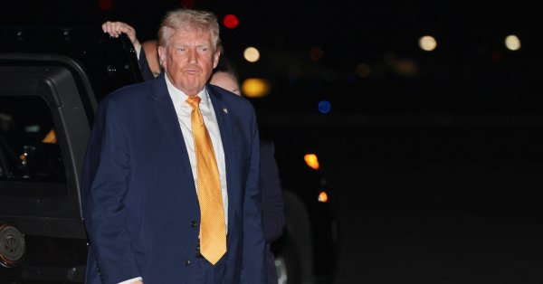 Трамп высмеял «глупое» решение Британии отдать острова Чагос