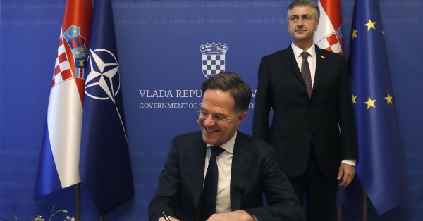 Марк Рютте осмотрел истребители Rafale в Хорватии