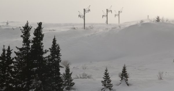 В горах пасмурно и снег, трассы работают