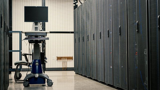 Скрытая климатическая цена ИИ: сколько энергии и ресурсов тратит искусственный интеллект