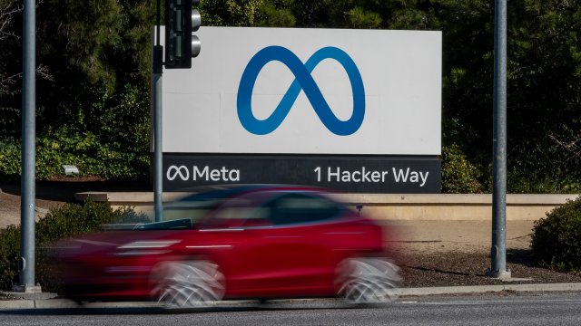 Мета сократит рабочие мета из-за смещения фокуса с метавселенной на ИИ