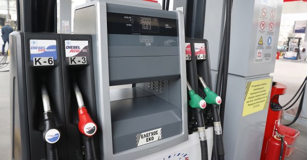 В Греции закрыли десятки заправок, нанеся вред клиентам