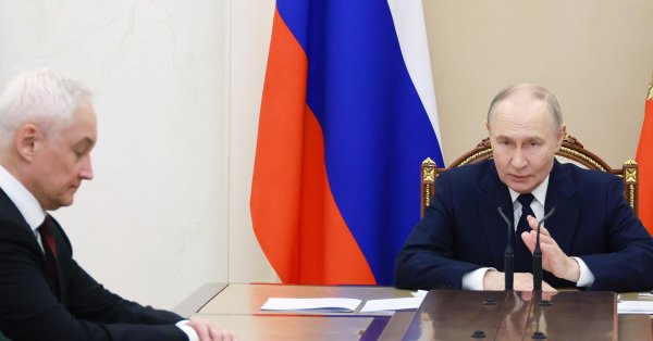 Военная экономика теряет темпы: Путин тянется к повышению налогов