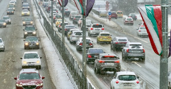 API с призывом к водителям: Готовьтесь к зиме