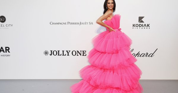 Кендалл Дженнер опровергла слухи о том, что она лесбиянка