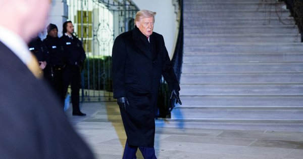 Вашингтон: Европа совершает самоубийство - Новости от Dnes.bg