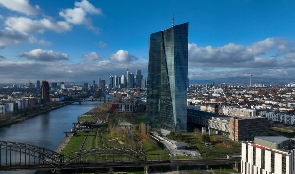 Растущий восточный фланг еврозоны гонится за место во главе ЕЦБ.