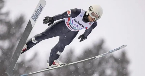 Допинг: прыгуны с трамплина приклеивают пенисы к телу и летают на несколько метров выше