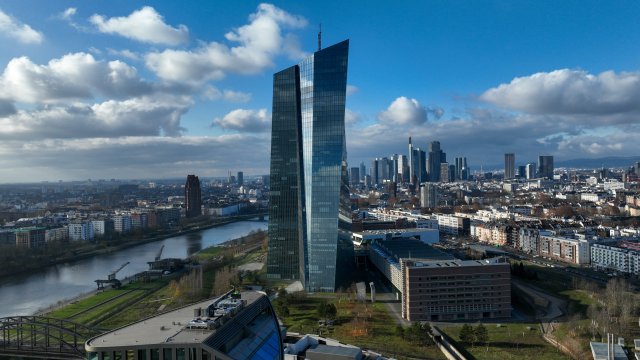 Еврогруппа избирает второго по рангу главу ЕЦБ в преддверии более радикальных перемен