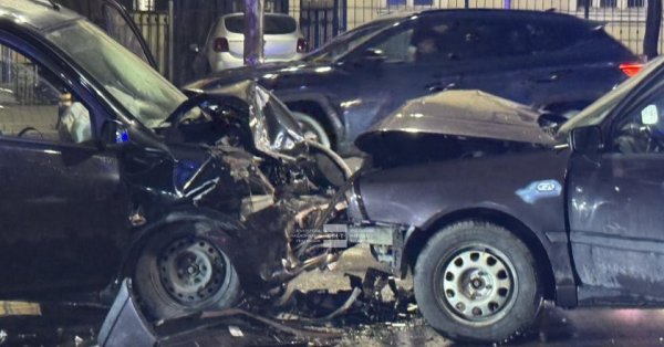 Серьезная авария на «Орловом мосту» в Софии, два человека пострадали