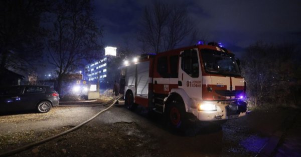 Пожилая женщина около 70 лет и ее дочери стали жертвами пожара в "Свободе"