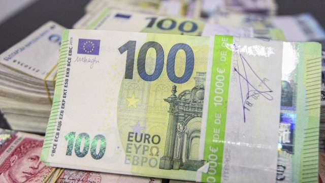 Процентные ставки по новым депозитам снижаются в декабре в годовом исчислении