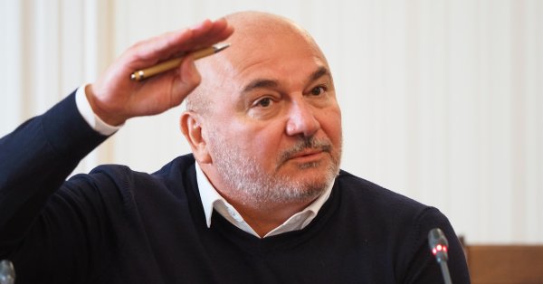 Дацов: В Болгарии давно сложилась практика принимать бюджеты с дефицитом