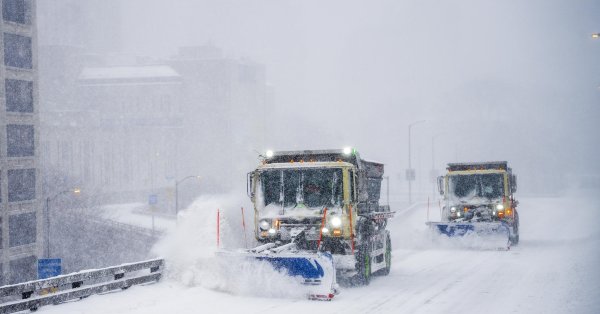 Апокалипсис: Мощный шторм принес с собой мокрый снег, ледяной дождь и снег на большую часть США ФОТО/ВИДЕО