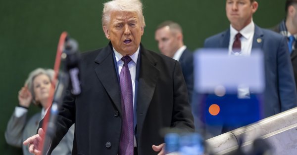 Как они могут вывести Трампа из Белого дома без импичмента?