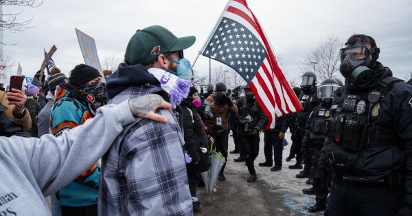 Рене Гуд, убитая иммиграцией в Миннеаполисе, получила 4 огнестрельных ранения.