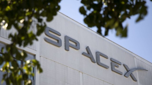 По данным Reuters, SpaceX и xAI Илона Маска готовятся к слиянию