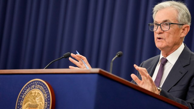 «Битва за ФРС» накаляется в сфере процентных ставок