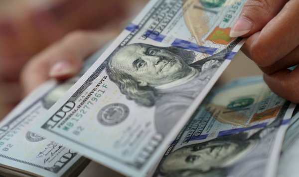 Доллар растет, песо падает из-за «американского авантюризма» в Венесуэле