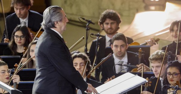 Маэстро Риккардо Мути проведет концерт в миланской тюрьме