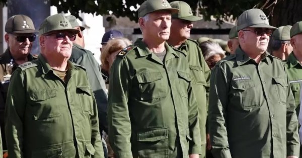 Куба одобрила меры по переходу на военное положение