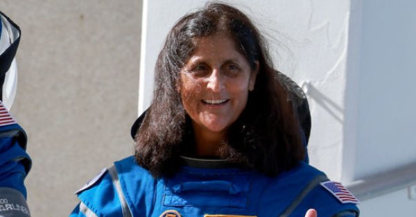 Суни Уильямс, застрявшая в космосе на 9 месяцев, вышла на пенсию