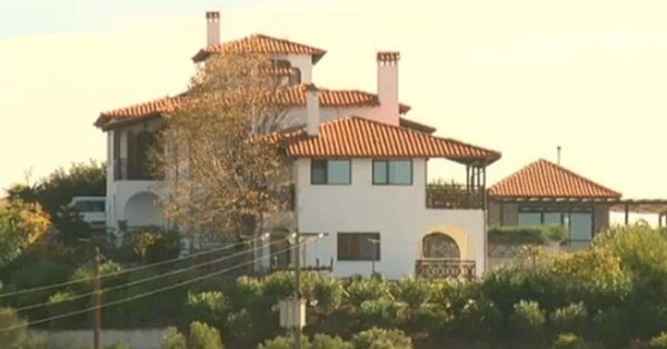 Скандал в парламенте Греции: болгары делают в нашей стране свою Ривьеру