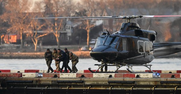 Депутаты скандируют «Вамос Нико» в парламенте Венесуэлы ВИДЕО