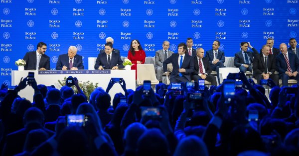 ЕС обеспокоен концентрацией власти, которую Трамп осуществляет в Совете мира.