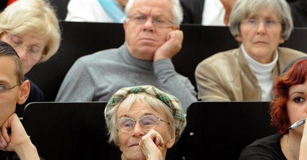 Пенсионеры в Швеции начали массово учиться