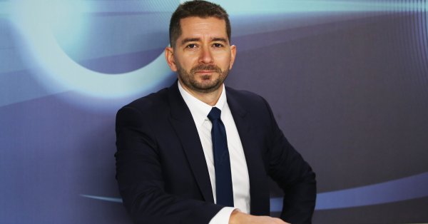 Политолог Слави Васильев участвует в политическом проекте Радева