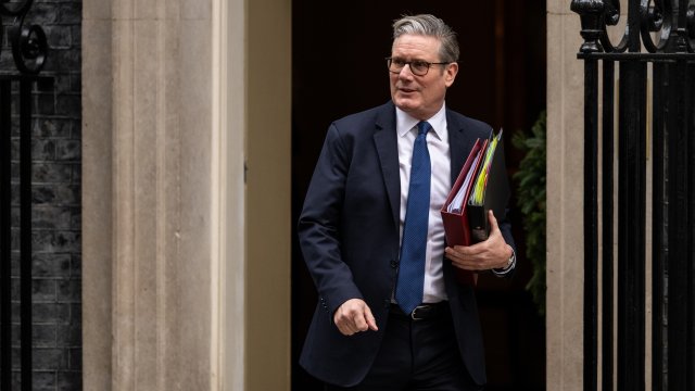 Экономический рост Великобритании в 2025 году выглядит слабее целевого показателя лейбористов