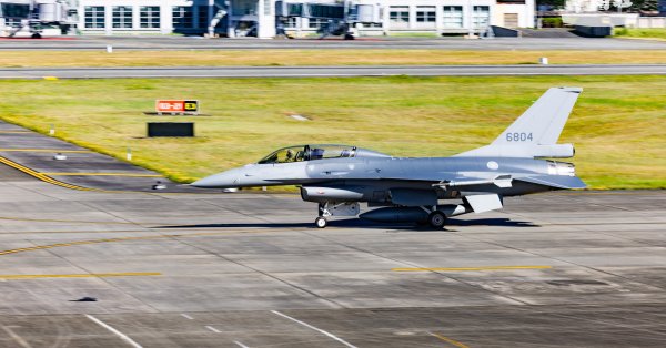 Ошибки в программном обеспечении продолжают угрожать китайским F-16V