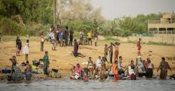 По меньшей мере 25 человек утонули в Нигерии из-за опрокидывания лодки