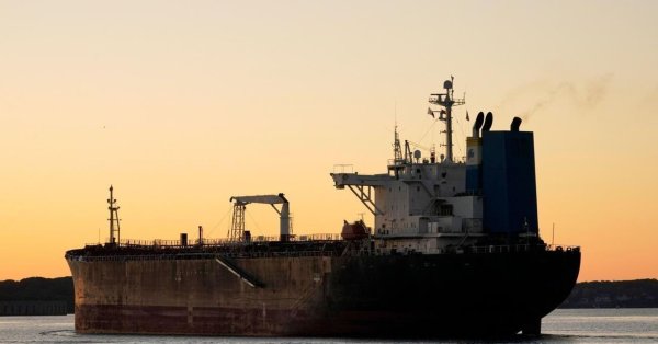 Как танкер «Маринера» скрылся на виду, а затем погрузился во тьму