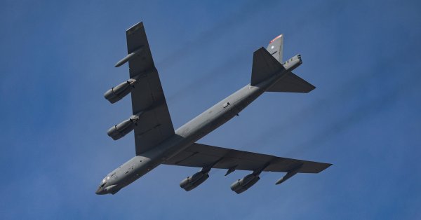 Boeing выиграла контракт на 2 миллиарда долларов на замену двигателей B-52