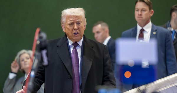 Гренландия: Трамп, прочь от наших полезных ископаемых!