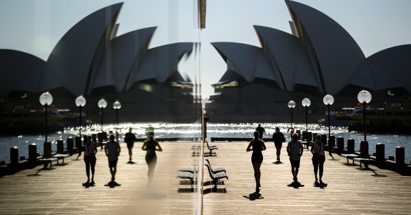 В Австралии жара более 48 градусов, увеличился риск лесных пожаров