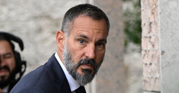 Кто такой новый Ага Хан? Познакомьтесь с принцем Рахимом аль-Хусейни, наследником империи стоимостью 13 миллиардов долларов.