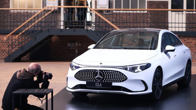 Mercedes предложит американцам возможность автономного вождения в городах