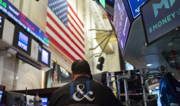 Рынки игнорируют напряженность в отношениях Трампа и ФРС, но риски накапливаются